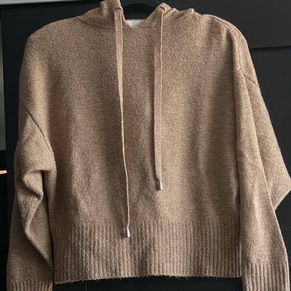 H&M sweater - Picture 1 of 2
